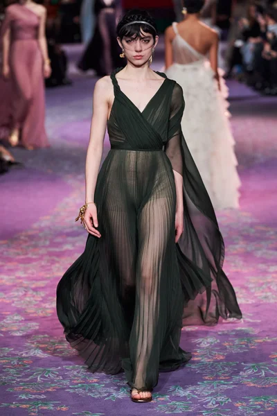 Look 69